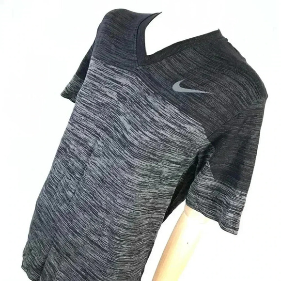 Nike Pro  Training tee v-neck - Picture 3 of 7
